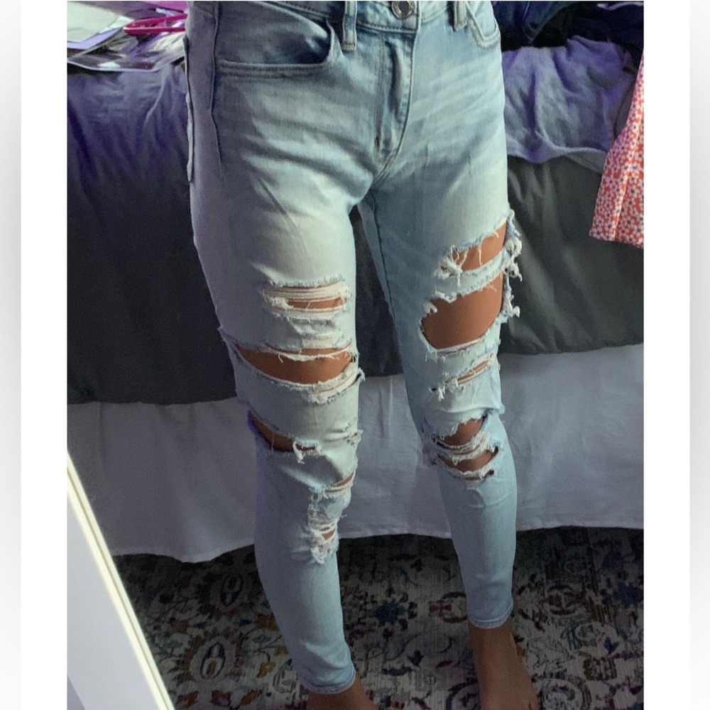 size 2 regular | light stain shown in picture | stretchy | light wash